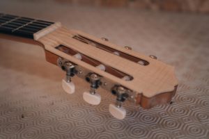 Laurent SAMMARRO - Artisan Luthier à Annecy et Villaz